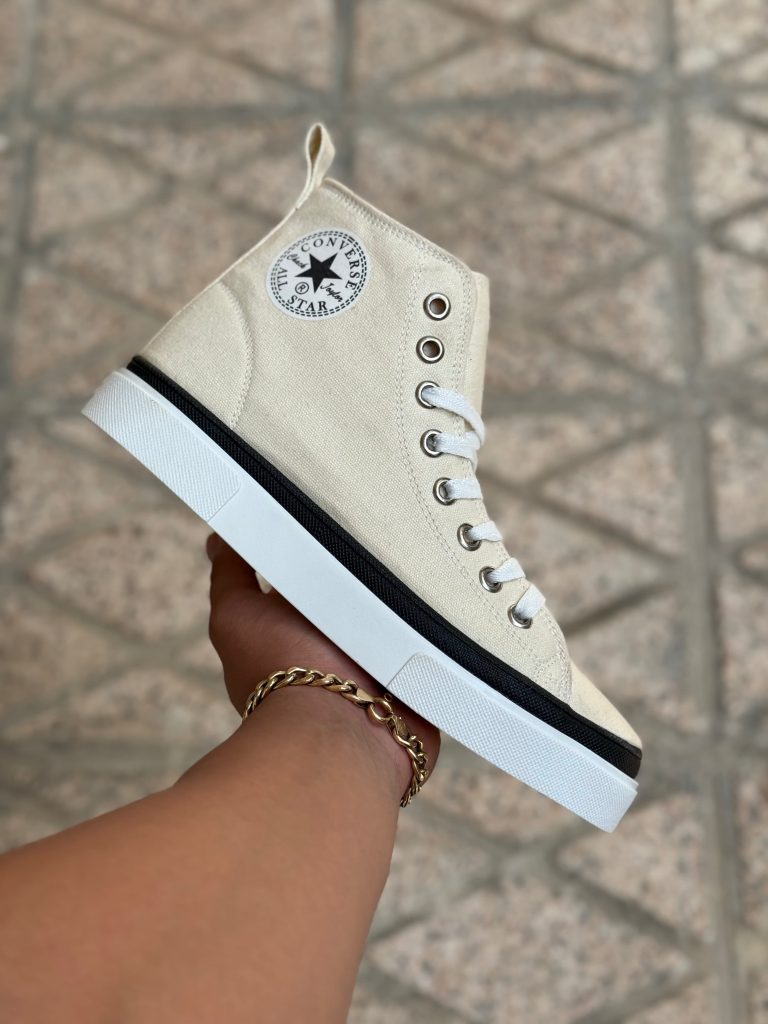 کتونی آل استار کانورس رنگ کرم مدل 1888