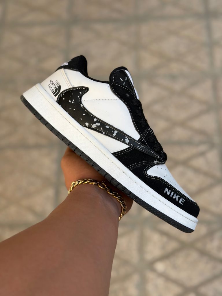 کتونی نایک ترویس اسکات NORTH FACE پاندا ( 2026 )