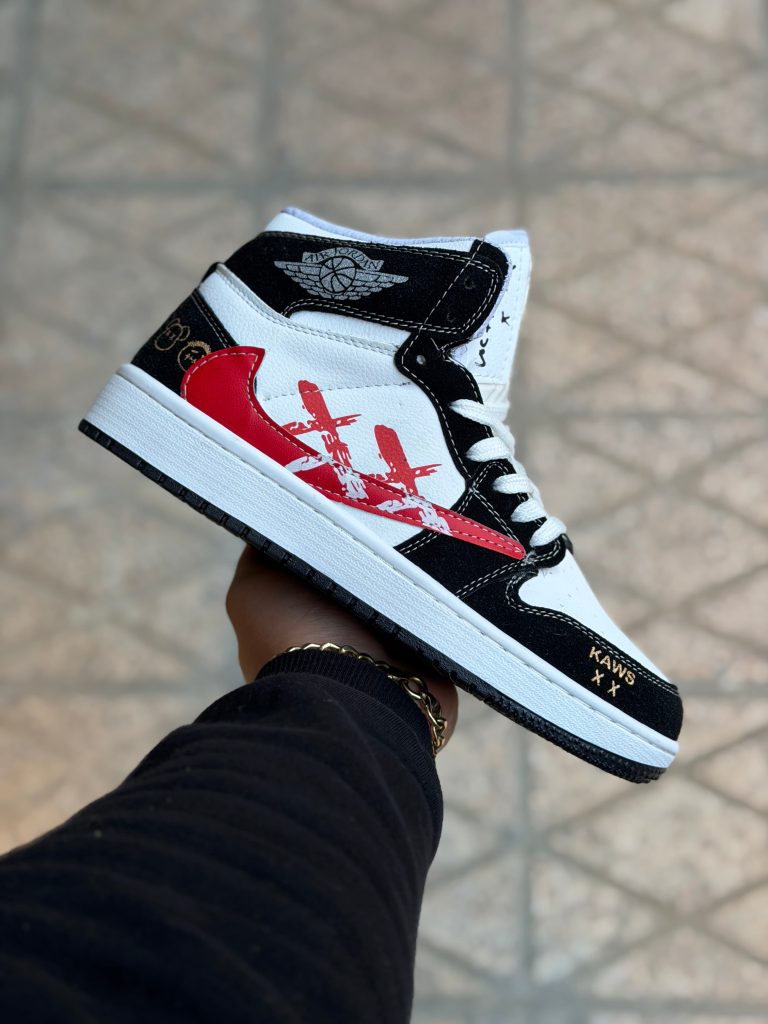 کتونی نایک ترویس اسکات کاز ساقدار سفید مشکی ( 2181 )