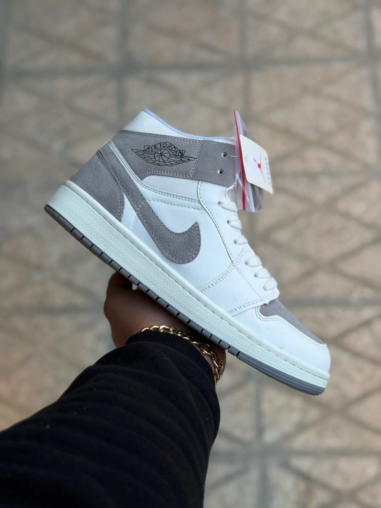 کتونی نایک ایر جردن 1 ساقدار سفید طوسی ( 1808 )