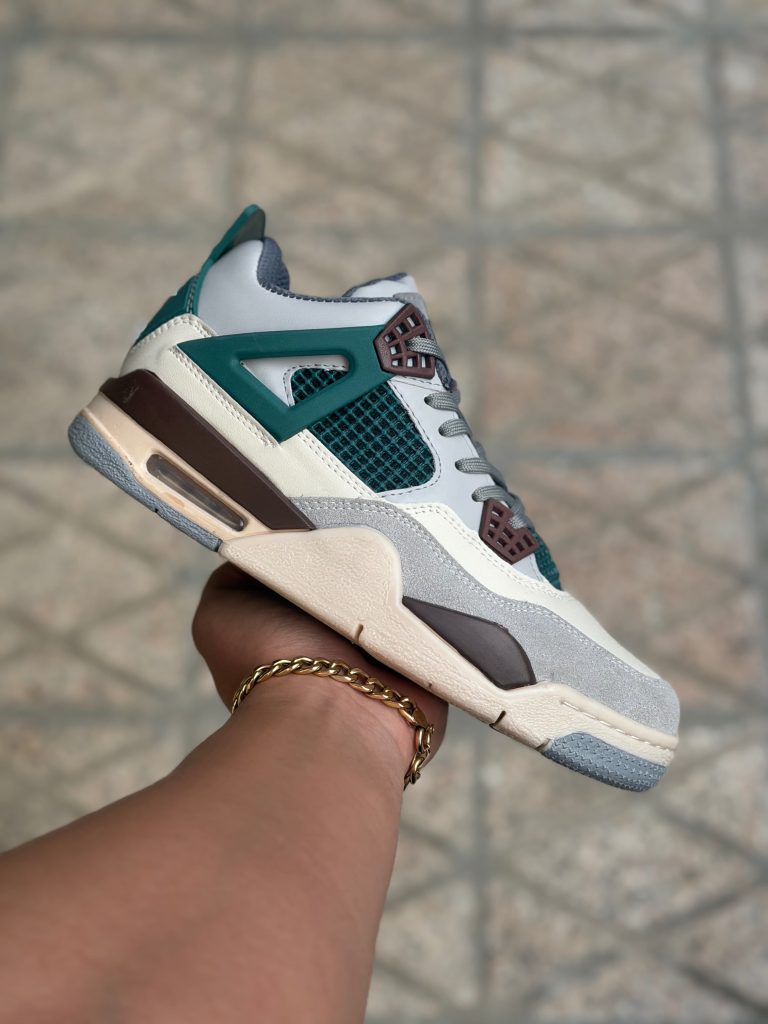 کتونی جردن 4 کرم طوسی ( 2191 )