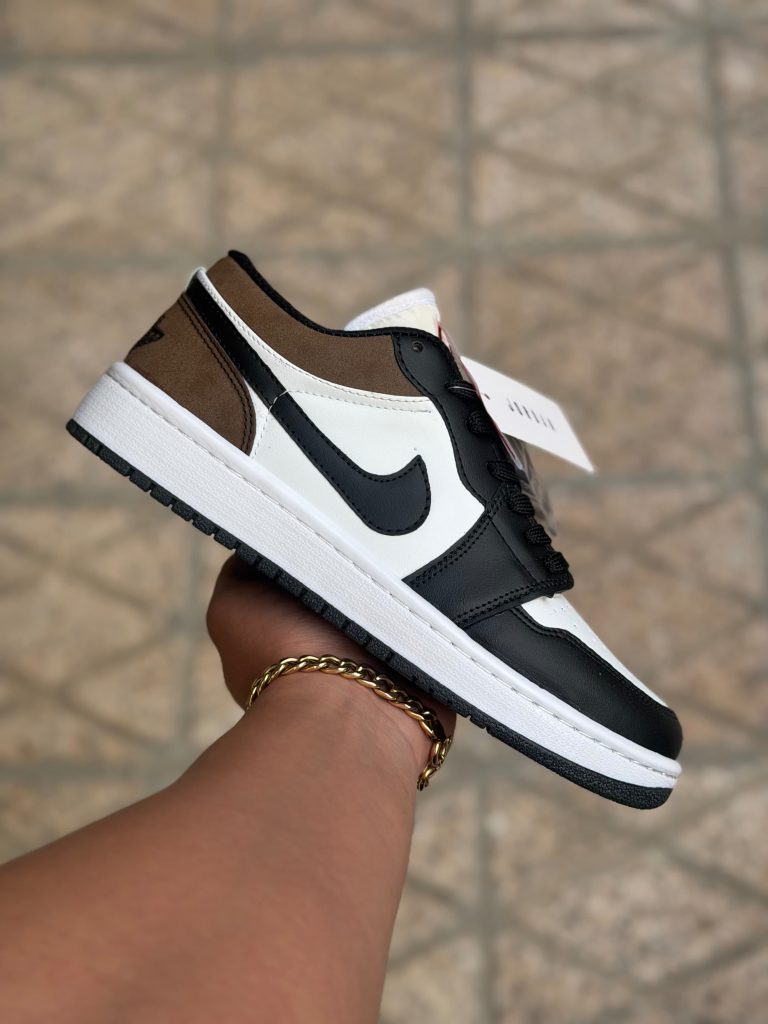 کتونی نایک ایر جردن 1 لو سفید قهوه ای ( 2189 )